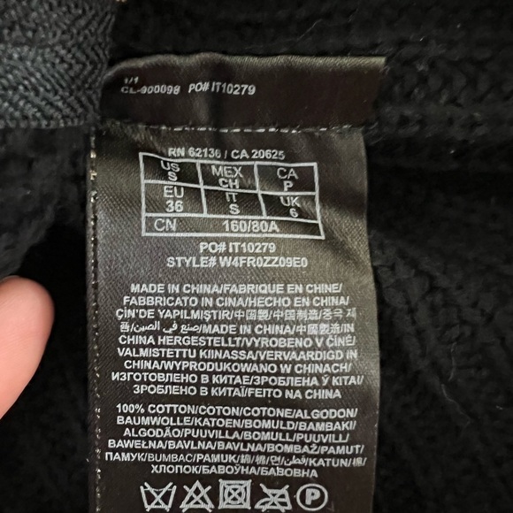 Guess diagonal side zipper sweater - Picture 6 of 6